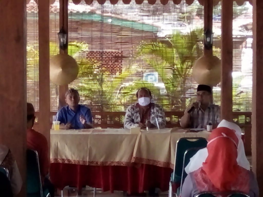 RAPAT DOSEN DI LINGKUNGAN FAKULTAS SYARIAH DAN EKONOMI ISLAM IAIN SYEKH NURJATI CIREBON