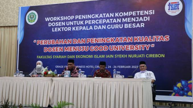 FSEI Menggelar Workshop Peningkatan Kompetensi Dosen Untuk Percepatan Lektor Kepala dan Guru Besar